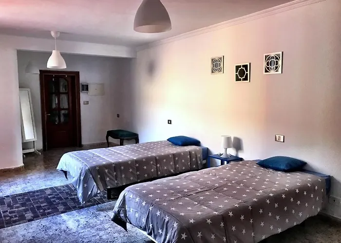 Casa Amarilla Junto Al Mar